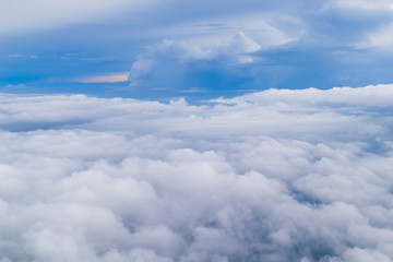 Fototapeta na wymiar White cloud with dramatic sky