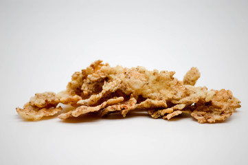 Copos de avena en fondo blanco