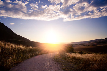 Atardecer sobre el Camino de Santiago