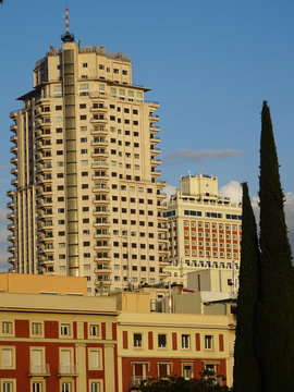 edificios y torres