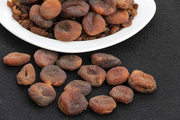 dried fruits that are nutritious and strengthen the immune system for humans,