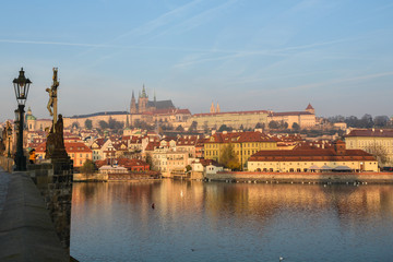 Obraz premium Walking in autumn Prague.