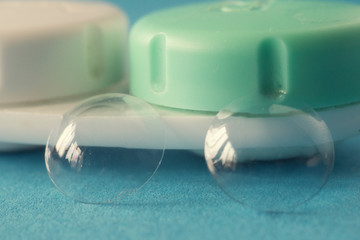 Contact lenses, case for contact lenses