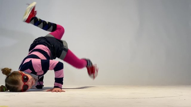 little girl dancing breakdance