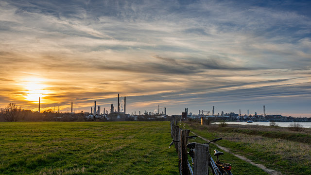 Chempark Dormagen Sunset 