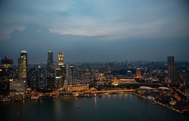 Fototapeta na wymiar singapore skyline at night2