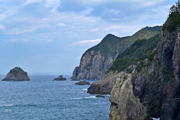 Fototapeta na wymiar 断崖絶壁と青海島の海のコラボ情景＠山口