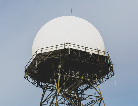 Domed radar antenna and tower,Radar tower
