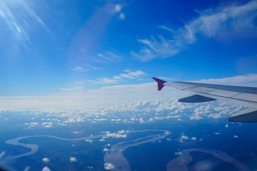 Fototapeta na wymiar vista da janela do avião