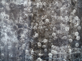 野球ボールの跡がある壁