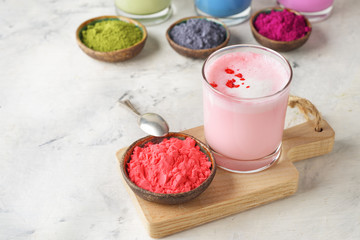 Pitahaya powder latte