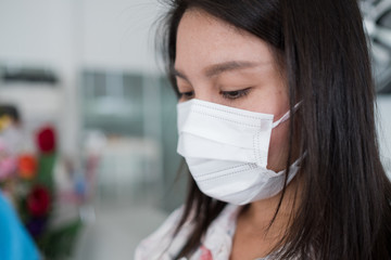 hygienic mask, woman wear dust mask