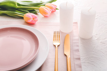 Beautiful table setting with floral decor