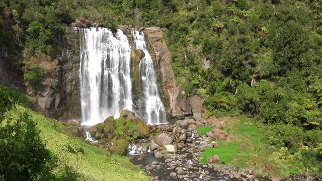 Marokopa Falls in New Zealand