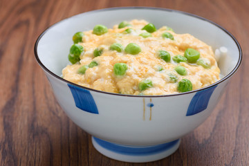 グリーンピースの卵とじ御飯