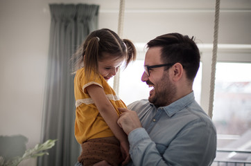 Fototapeta premium She's Daddy's little girl.