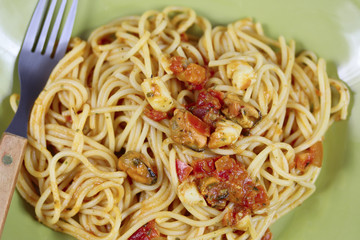 spaghetti à la tomate et fruits de mer