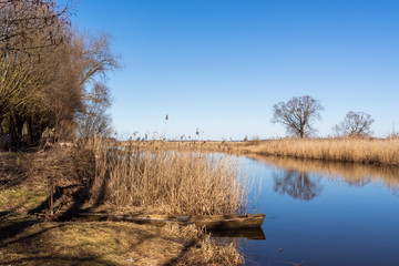 Rzeka Narew. Wiosna nad Narwią. Podlasie. Polska © podlaski49