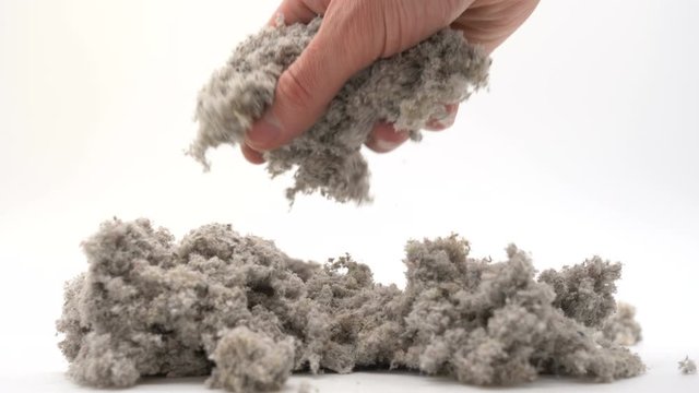 Han touching Eco-friendly cellulose insulation for walls for floors recycled newsprint warm house heat preservation and energy saving