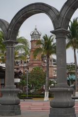 Fototapeta na wymiar La iglesia del centro de la ciudad de Puerto Vallarta.