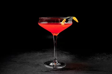 Foto op Plexiglas cocktail on a black background, assorted cocktails, minimalism in cocktails © Evgeniy
