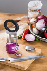 onion holder_table