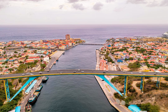 photo aerial city town Curaçao Caribe