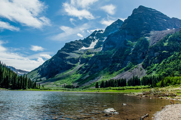 Shoreline of beautiful Crater Lake Aspen, Colorado, USA © ramesh1502