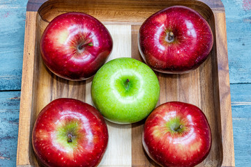  rich and tasty red and green apples along with other fruits