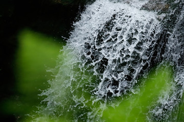 Górski wodospad w Karpatach