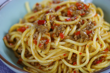 assiette de spaghetti au boeuf et poivron