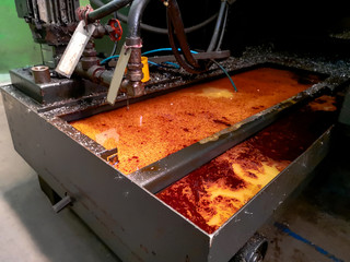 Coolant tank, dirty machine cnc