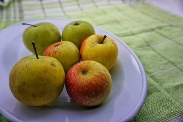 green apples in a bowl