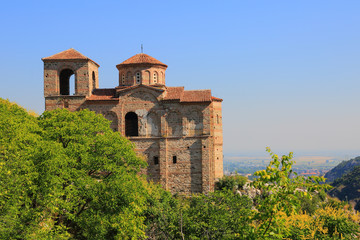 Fototapeta na wymiar Ancient church in Asenova krepost, Bulgaria