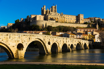 Fototapeta premium Cathedral of Saint Nazaire and Old Bridge, Beziers