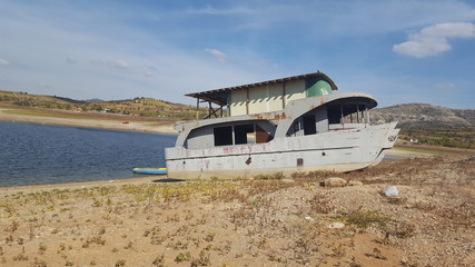 Fototapeta na wymiar old boat felt dry