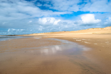 Fototapeta na wymiar view of the beach of brtignolles sur mer, France.