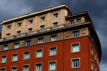 Fototapeta na wymiar Building in the downtown of Bilbao