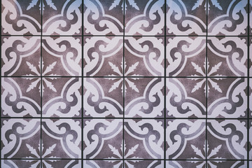 Carreaux de ciment ancien avec motif régulier