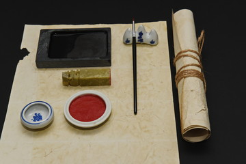 Naklejka premium vintage calligraphy set and aged paper