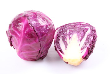 Obraz premium Red cabbage violet cabbage isolated on white background