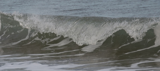Crashing waves with foam and surf