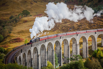 The train from Fort William to Maillag