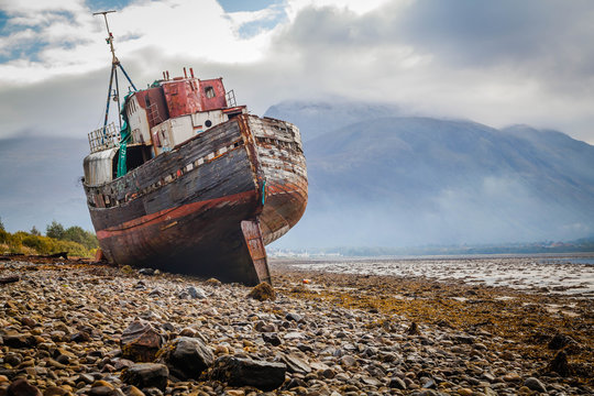 Corpach shipwreck at Loch Linnhe