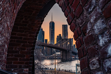 Brooklyn bridge as seen from dumbo at sunset