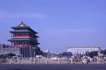 Obraz premium queue of people in the Tian'anmen square 