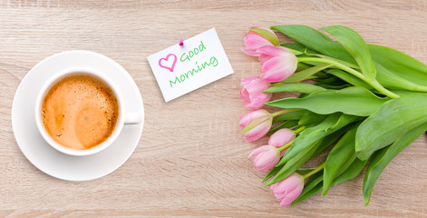 „Guten Morgen“ Gruß  mit Blumen und Kaffee