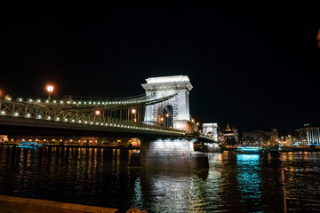Fototapeta na wymiar Night view of a Chain bridge in Budapest