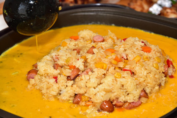 omelette rice, now is cooking