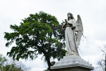 Fototapeta na wymiar Angel Statue Monument 